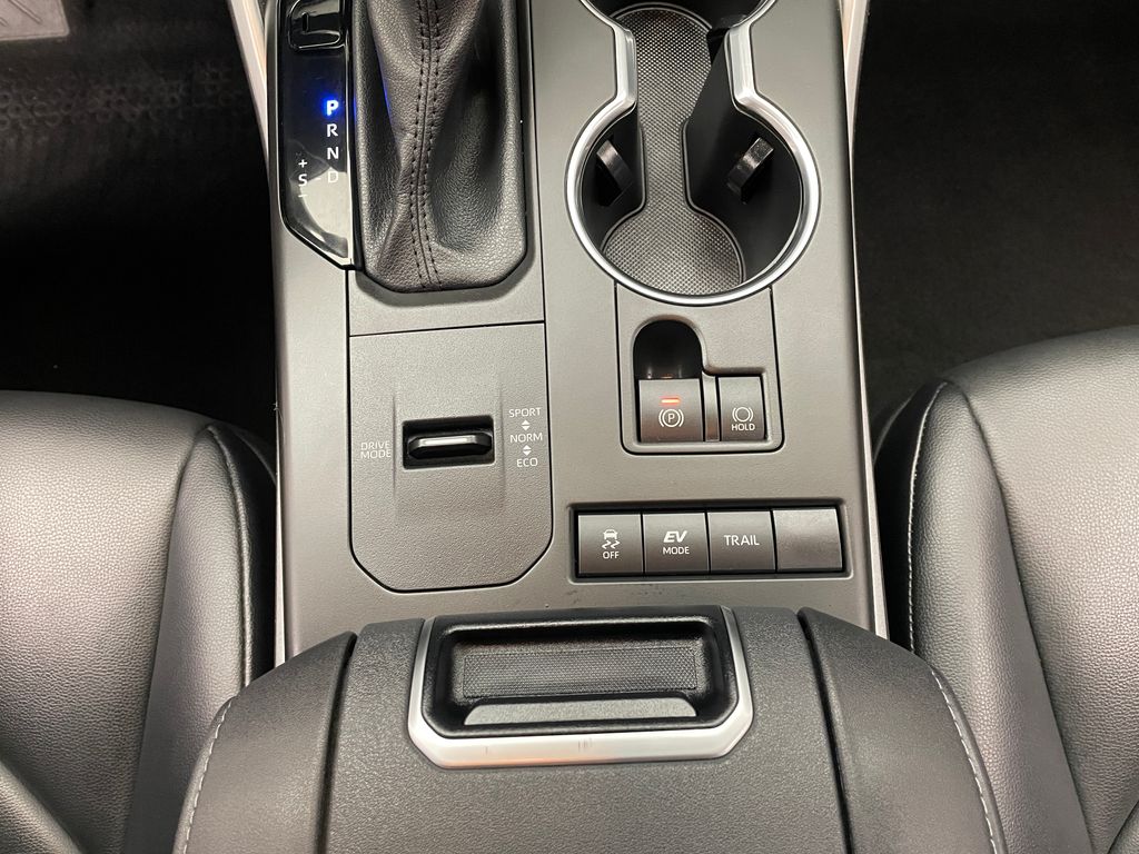 Thumbnail: 2020 Toyota Highlander - 32