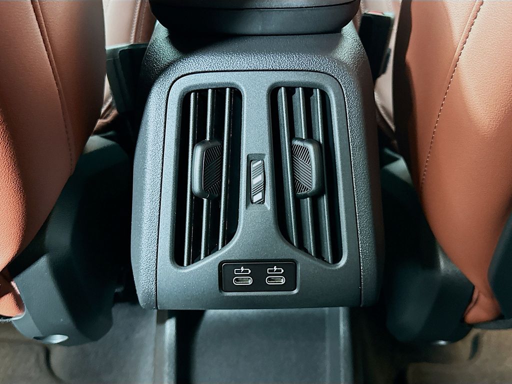 Thumbnail: 2026 BMW X1 - 18