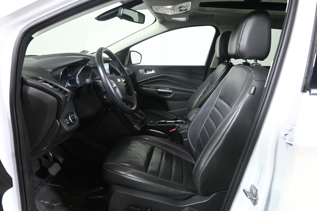 Thumbnail: 2016 Ford Escape - 3