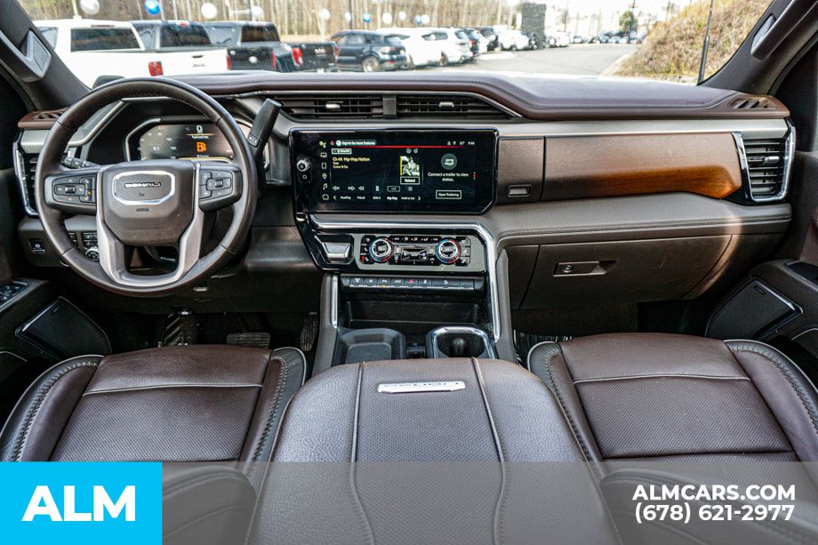 Used 2025 White GMC Denali image 25