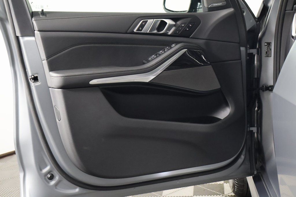 Thumbnail: 2026 BMW X5 - 8