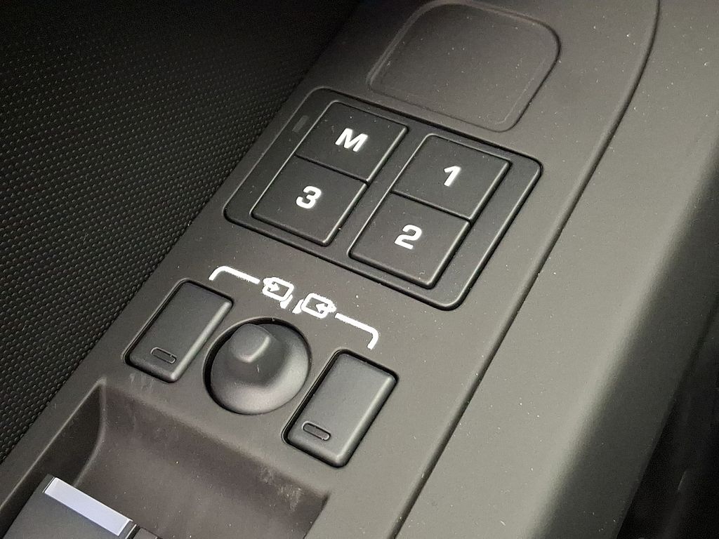 Thumbnail: 2026 Land Rover Defender - 19