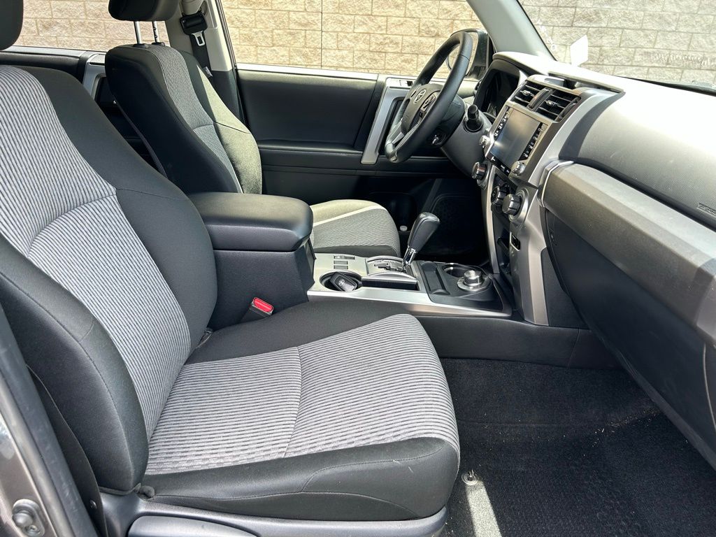 2022 Toyota 4Runner SR5 15