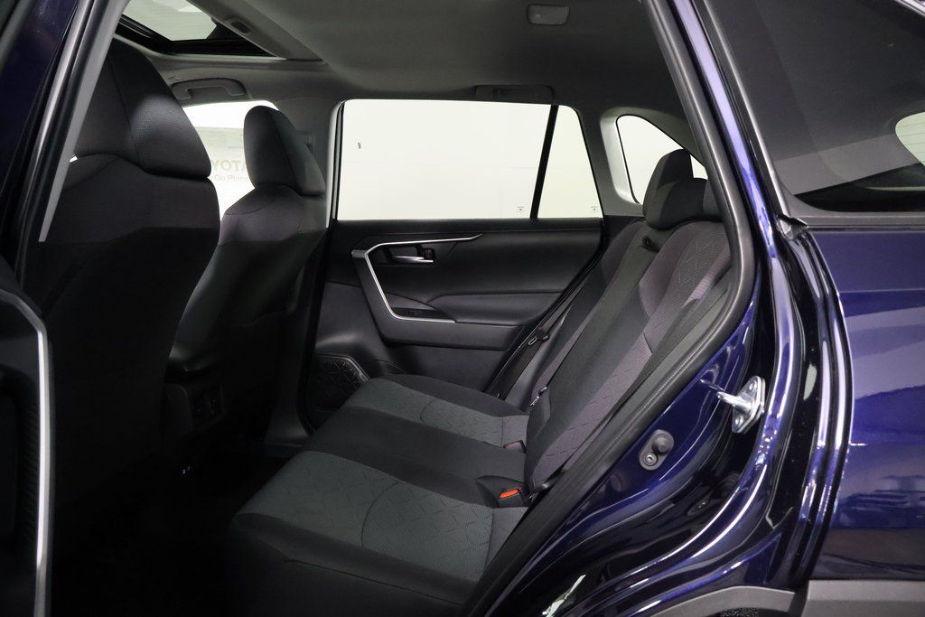 Thumbnail: 2025 Toyota RAV4 - 6