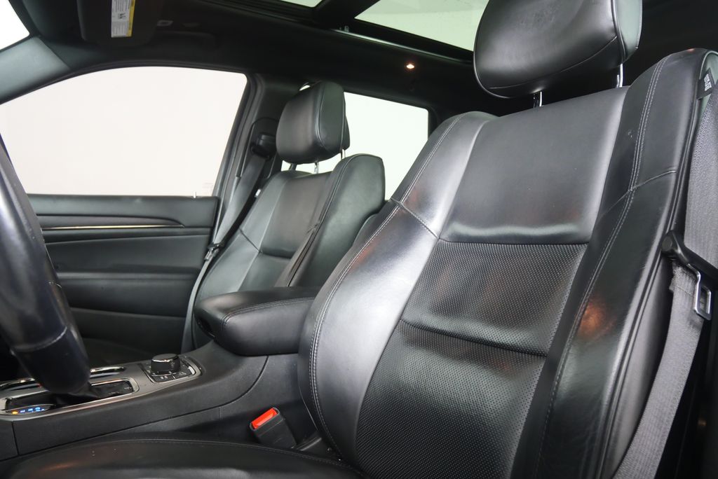 Thumbnail: 2020 Jeep Grand Cherokee - 8