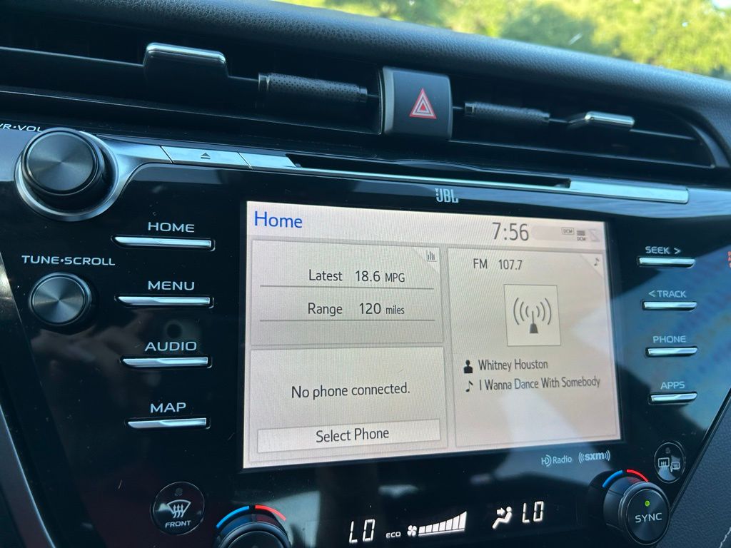 Thumbnail: 2019 Toyota Camry - 24