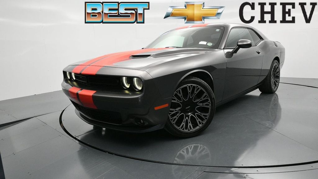 2019 Dodge Challenger SXT RWD