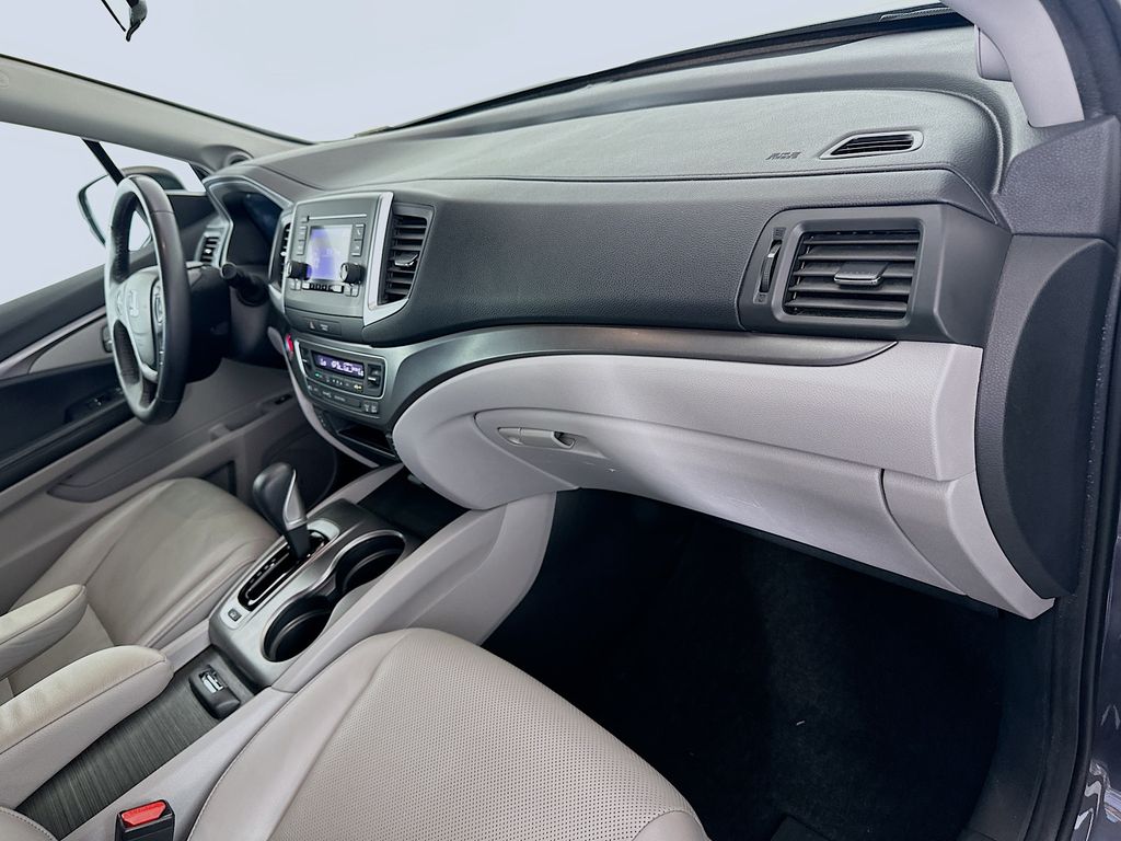 Thumbnail: 2019 Honda Ridgeline - 29