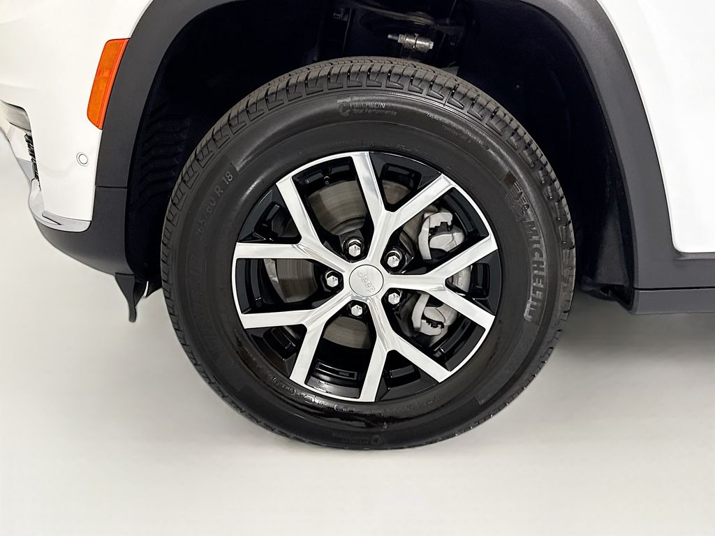 Thumbnail: 2025 Jeep Grand Cherokee L - 31