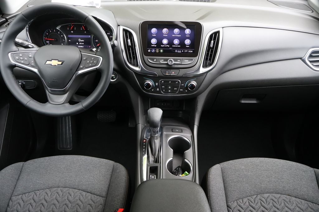 Thumbnail: 2023 Chevrolet Equinox - 17
