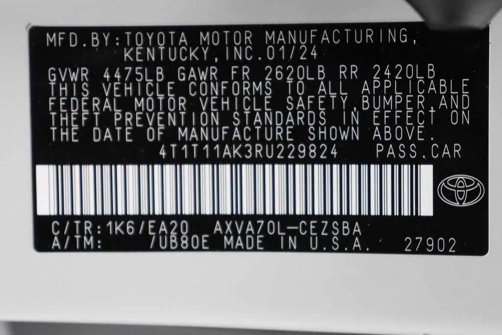 2024 Toyota Camry SE 17