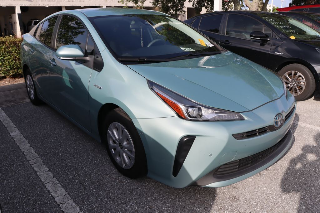 Thumbnail: 2022 Toyota Prius - 6