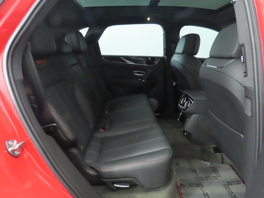 Thumbnail: 2019 Bentley Bentayga - 23