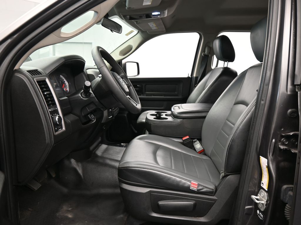 Used 2021 Granite Crystal Metallic Clearcoat Ram Tradesman image 11