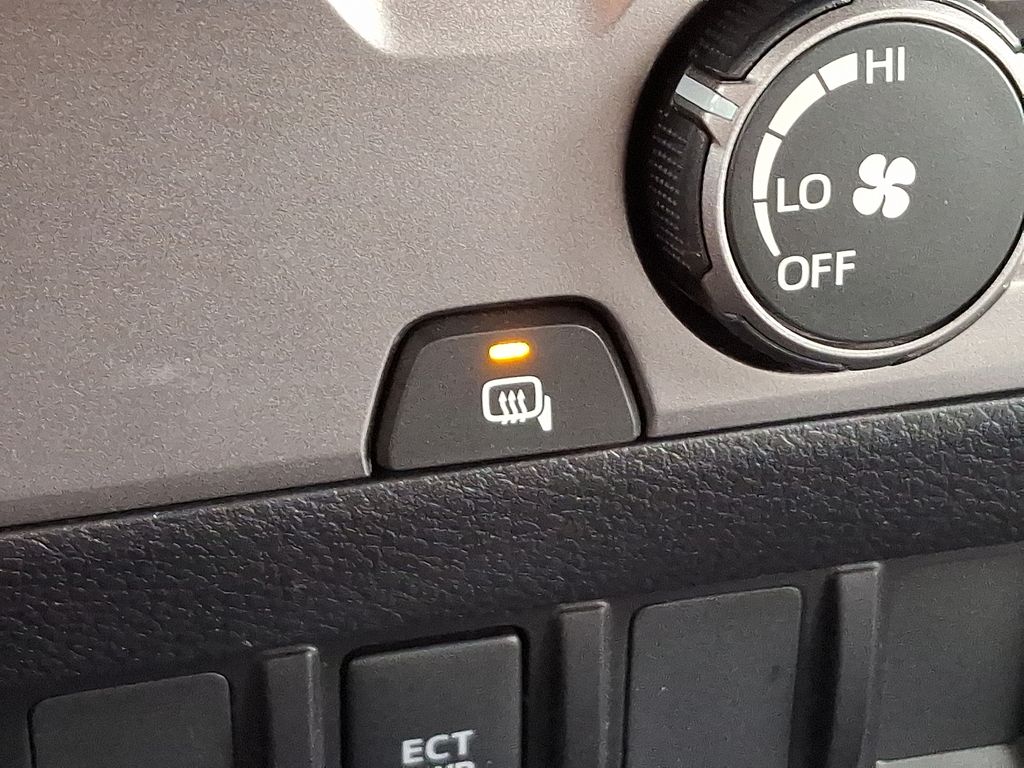 Thumbnail: 2022 Toyota Tacoma - 25