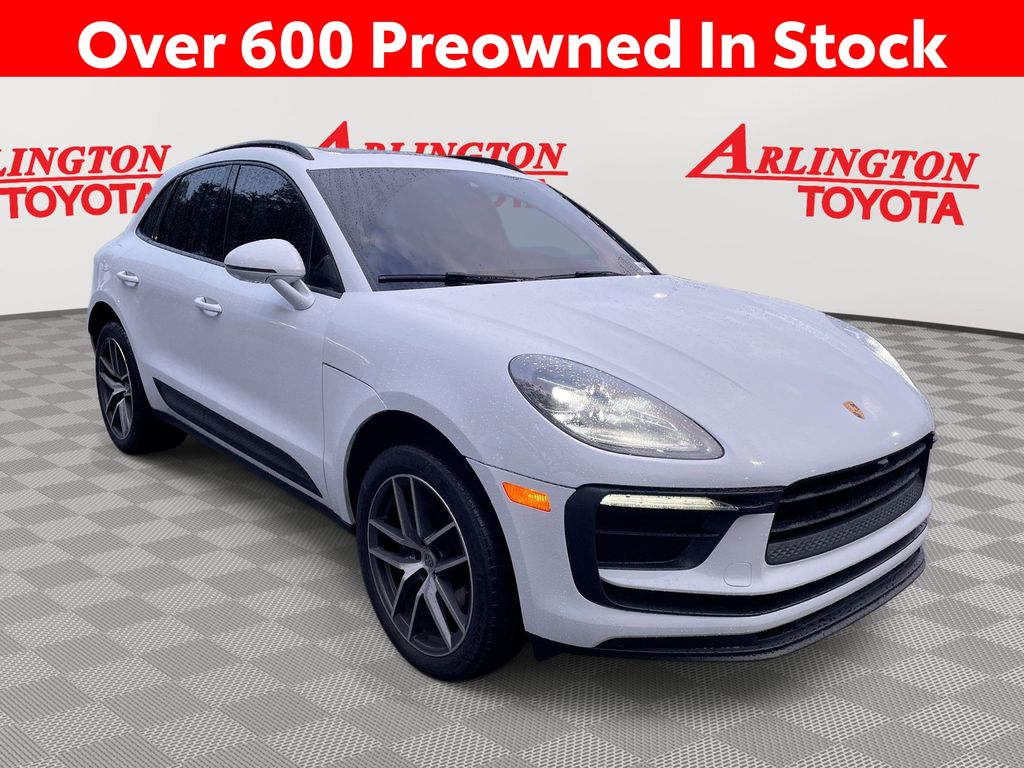 2022 Porsche Macan Base