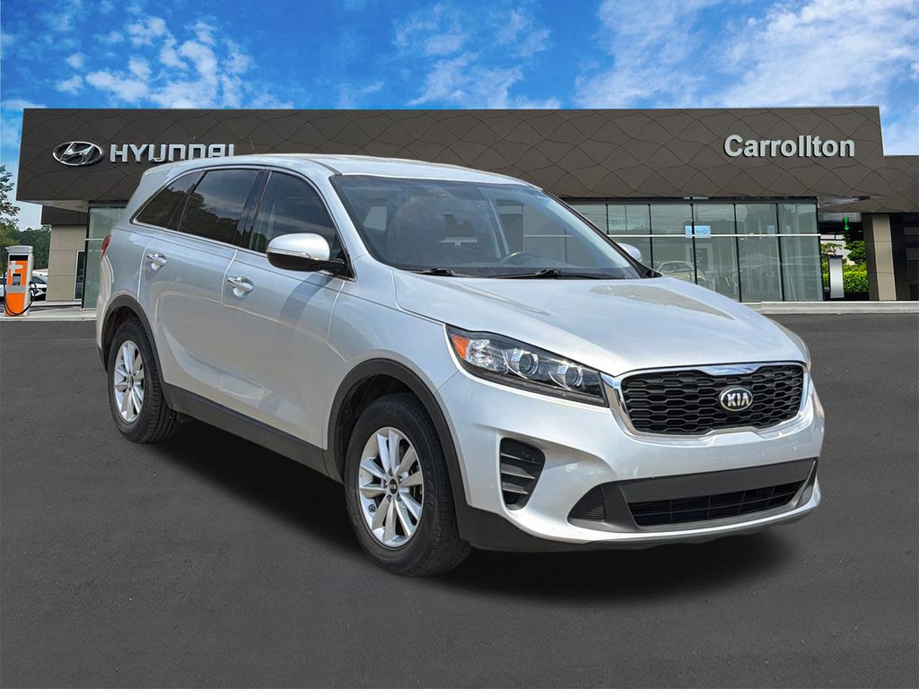Used 2019 Sparkling Silver Kia L image 3