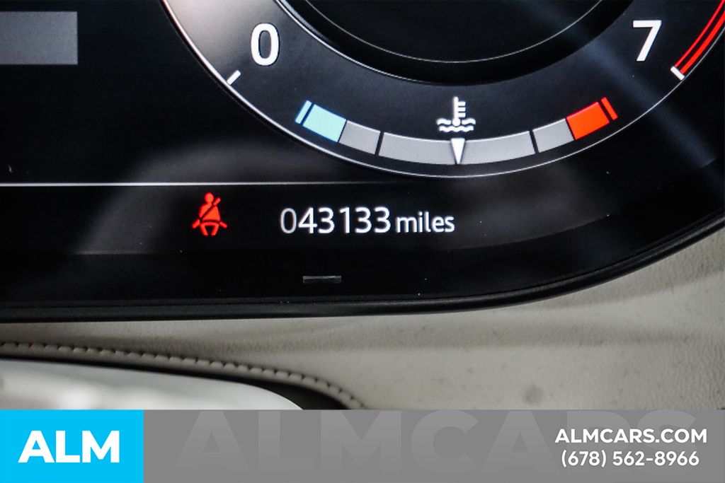 Used 2023 Black Land Rover SE image 57