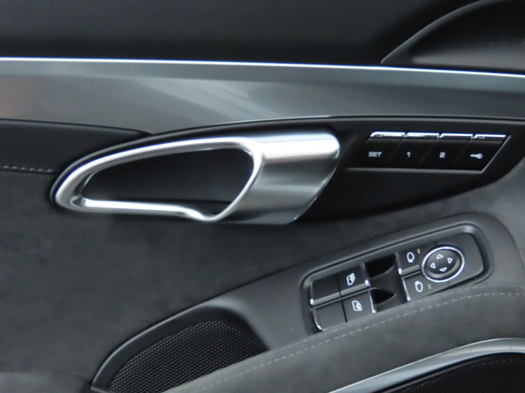 Thumbnail: 2016 Porsche Cayman - 22