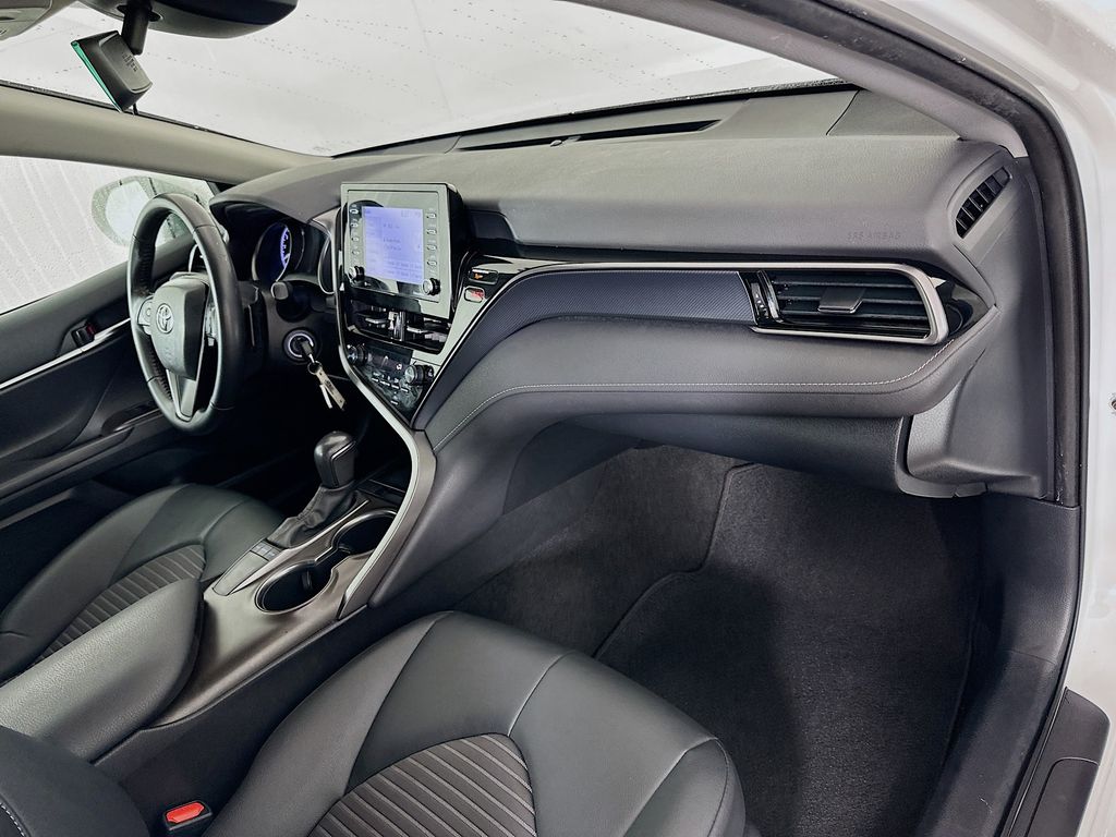 Thumbnail: 2022 Toyota Camry - 27