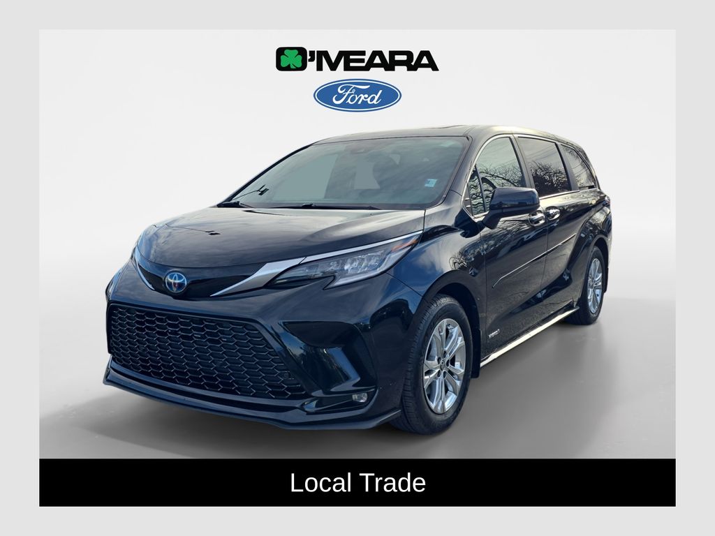 2021 Toyota Sienna XSE 7-Passenger AWD