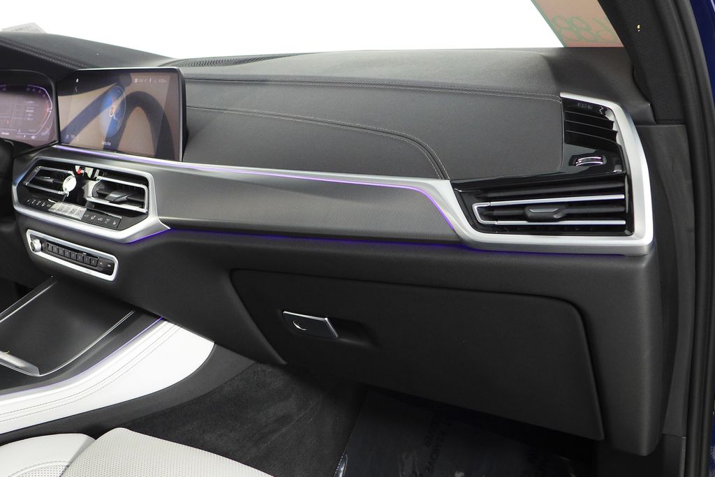 Thumbnail: 2023 BMW X5 - 14