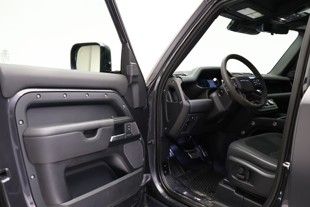 Thumbnail: 2023 Land Rover Defender - 29