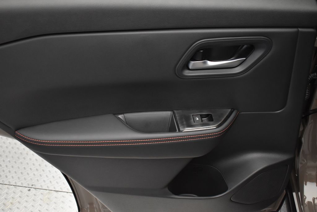 Thumbnail: 2026 Nissan Rogue - 32