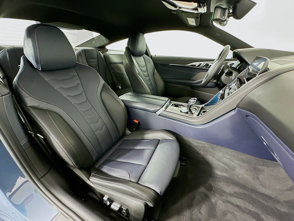 Thumbnail: 2022 BMW 8 Series - 27