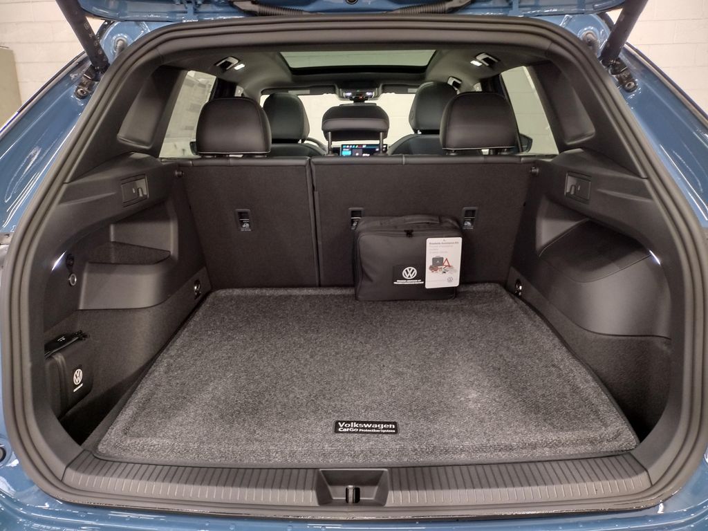 2025 Volkswagen Tiguan 2.0T SE R-Line Black