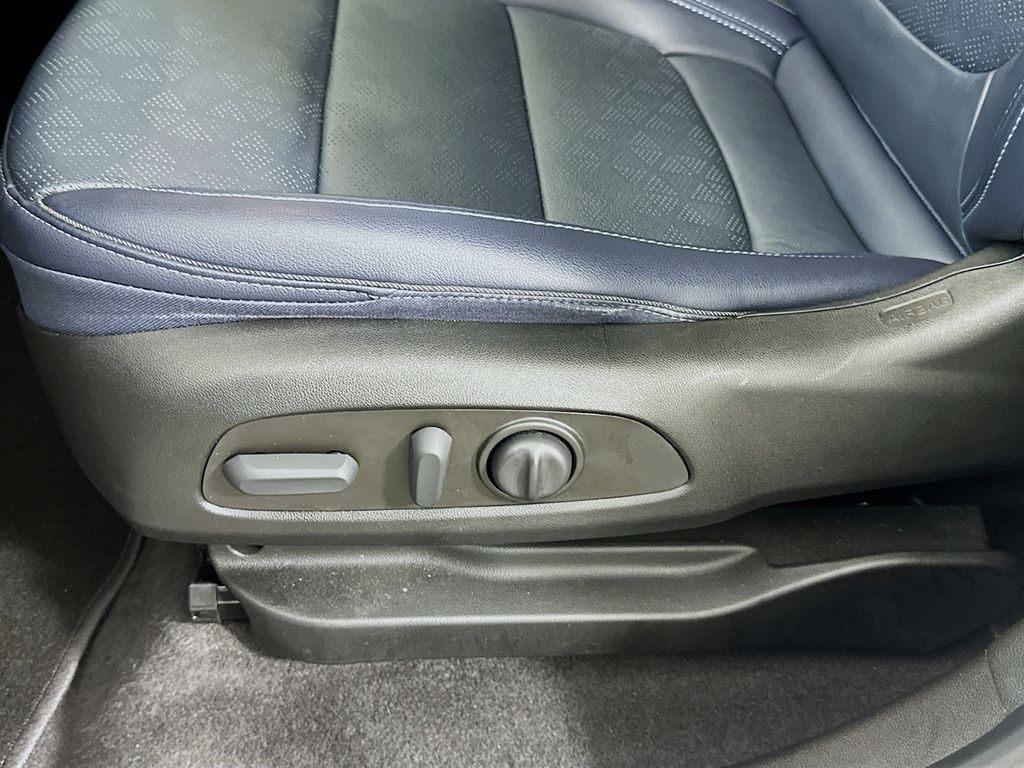 Thumbnail: 2022 Chevrolet Bolt EV - 20