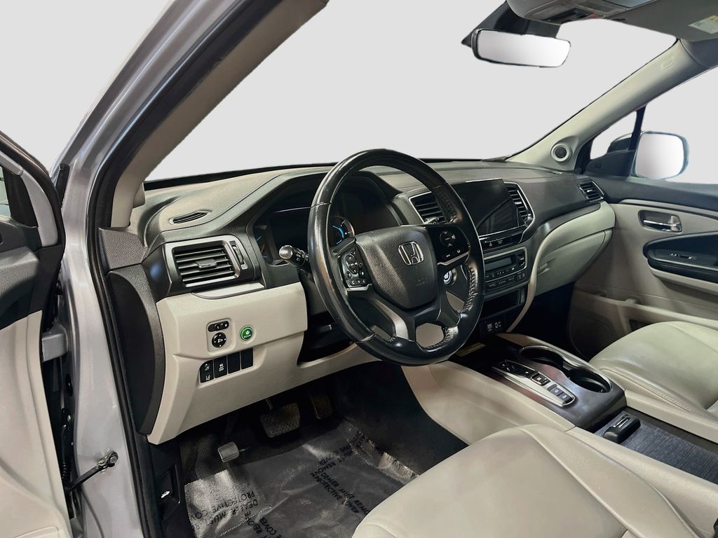 Used 2021 Silver Honda Special Edition image 9