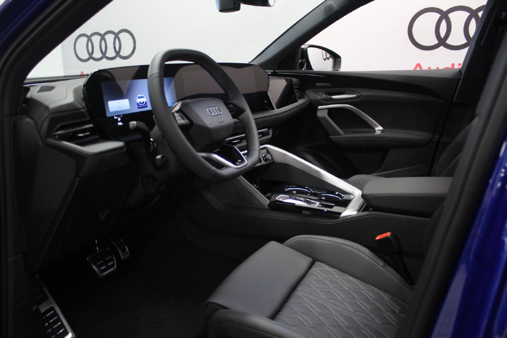 Thumbnail: 2026 Audi SQ5 - 11