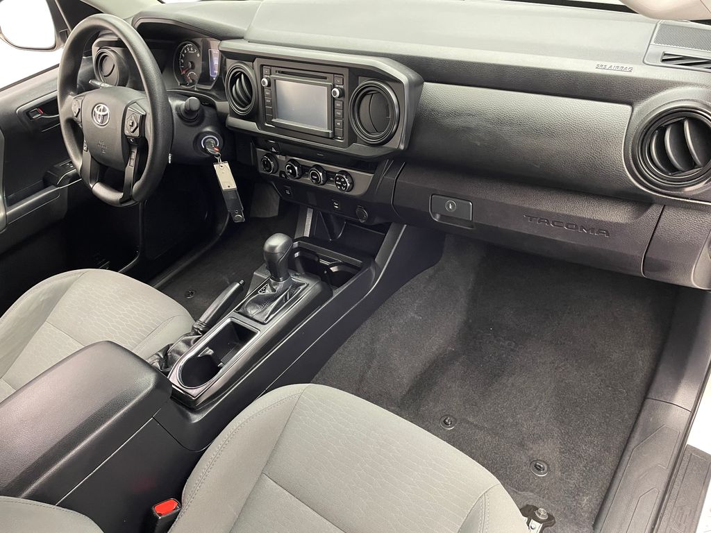 Thumbnail: 2018 Toyota Tacoma - 15