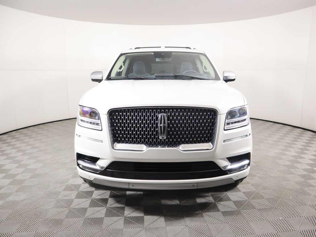 Thumbnail: 2021 Lincoln Navigator L - 2