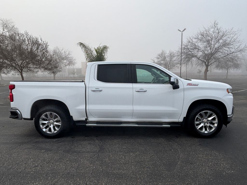 Thumbnail: 2021 Chevrolet Silverado 1500 - 4