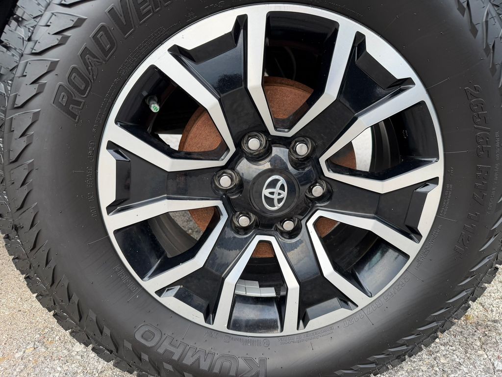 Used 2021 Toyota Tacoma Truck