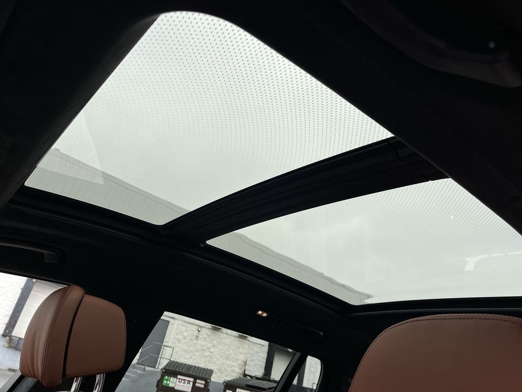 Thumbnail: 2025 BMW X7 - 22