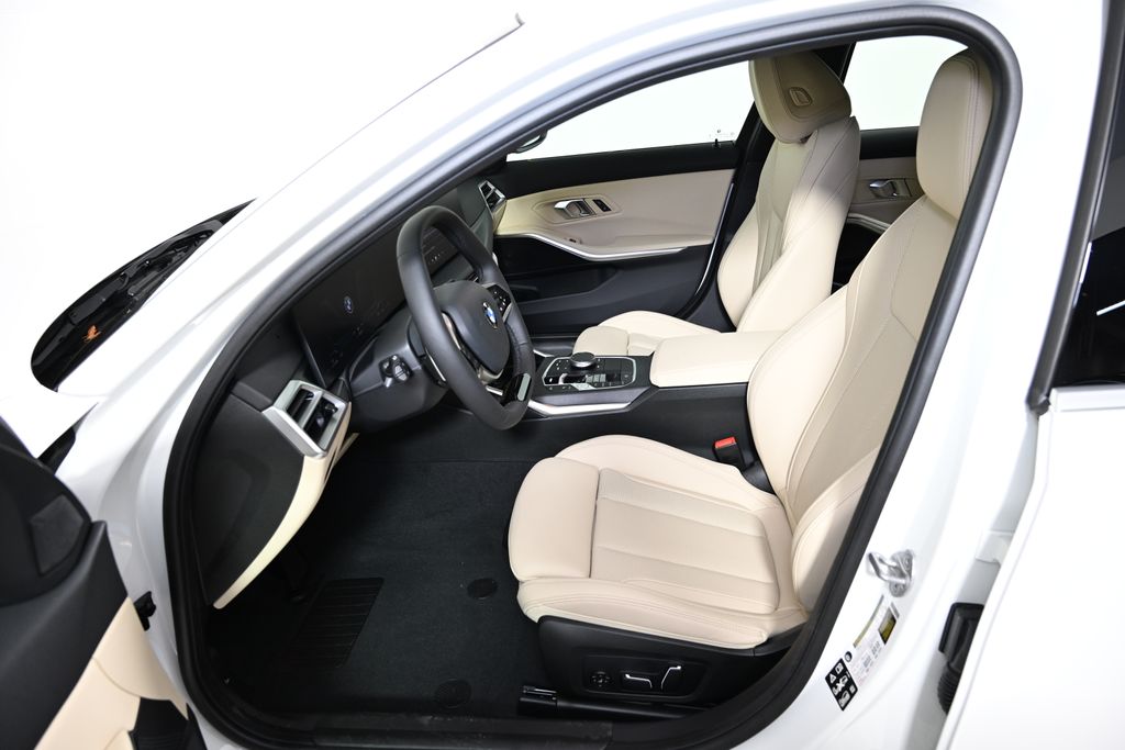 Thumbnail: 2026 BMW 3 Series - 14