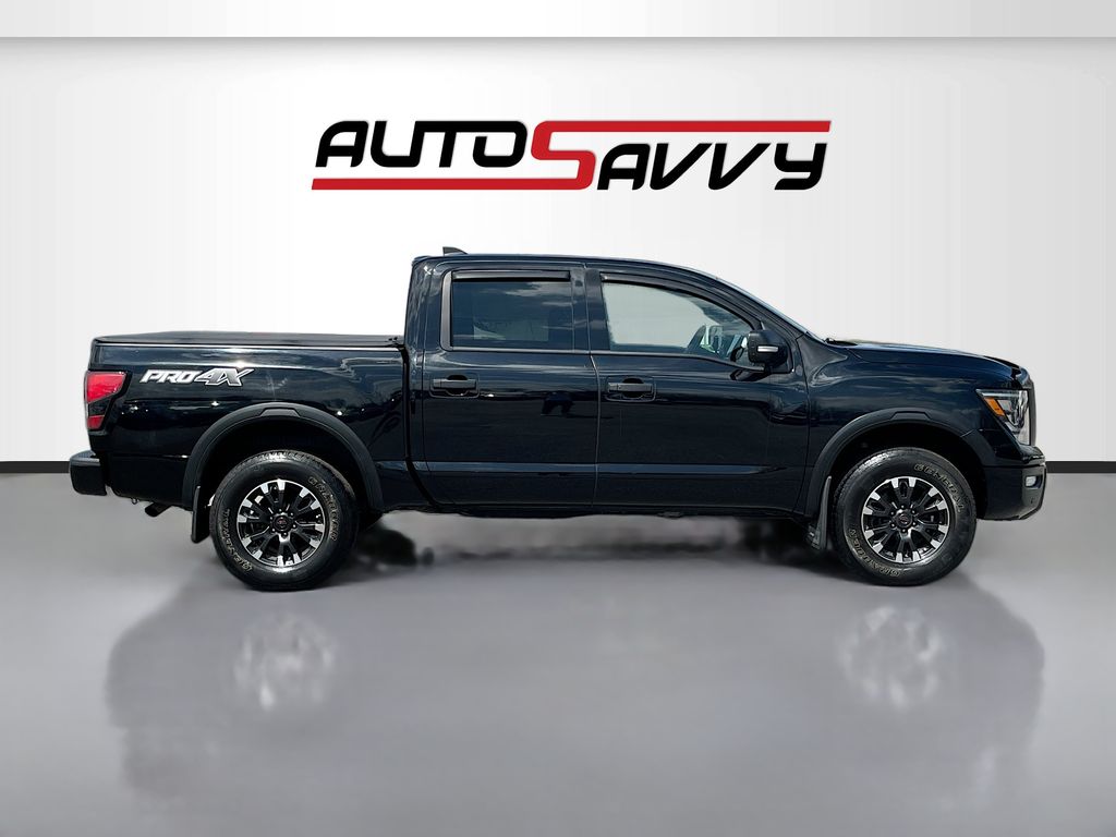 Used 2022 Super Black Nissan PRO-4X image 8