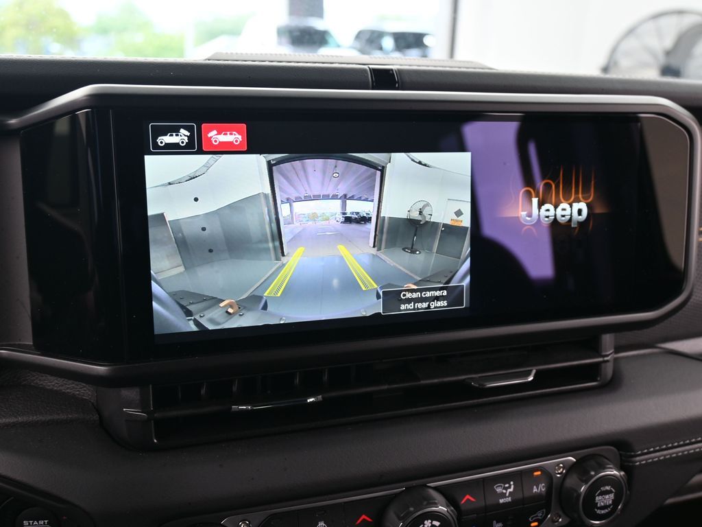 Used 2025 Black Clearcoat Jeep Rubicon 392 image 18
