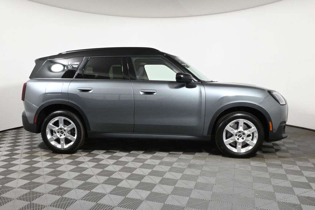 2025 MINI Cooper Countryman Base 8