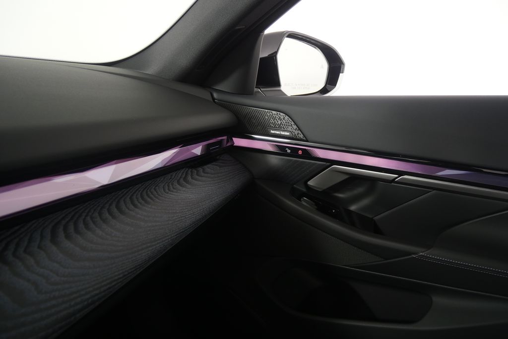 Thumbnail: 2026 BMW i5 - 23