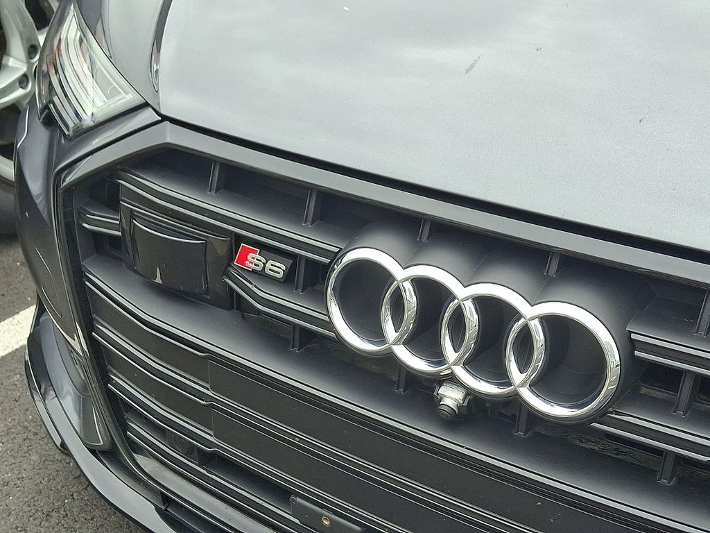 Thumbnail: 2022 Audi S6 - 4