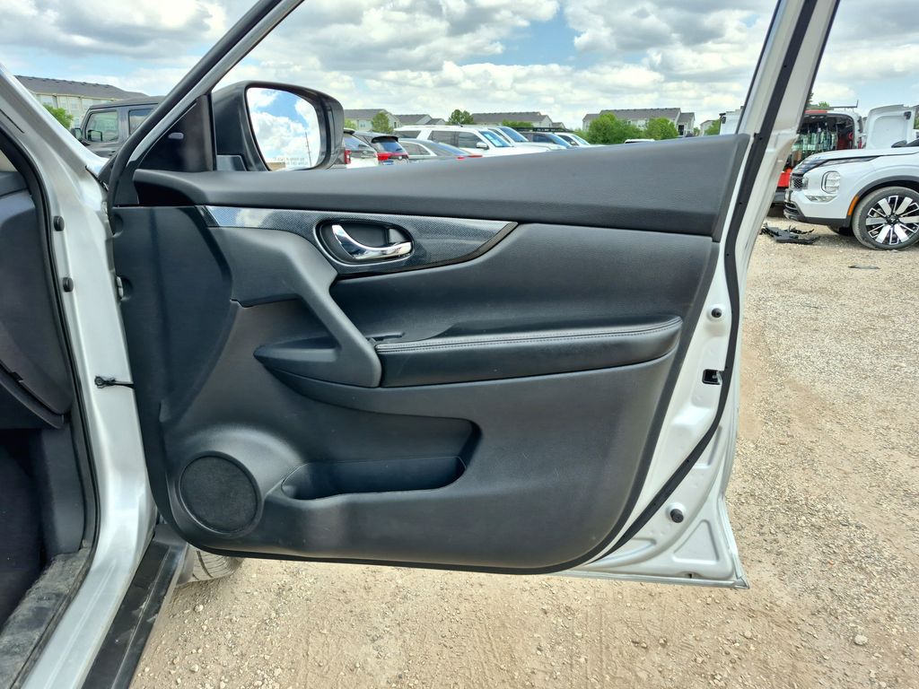 2016 Nissan Rogue SL Silver at DeMontrond Gulf Freeway