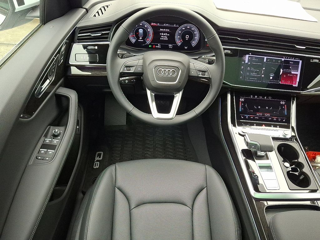 Thumbnail: 2026 Audi Q8 - 7