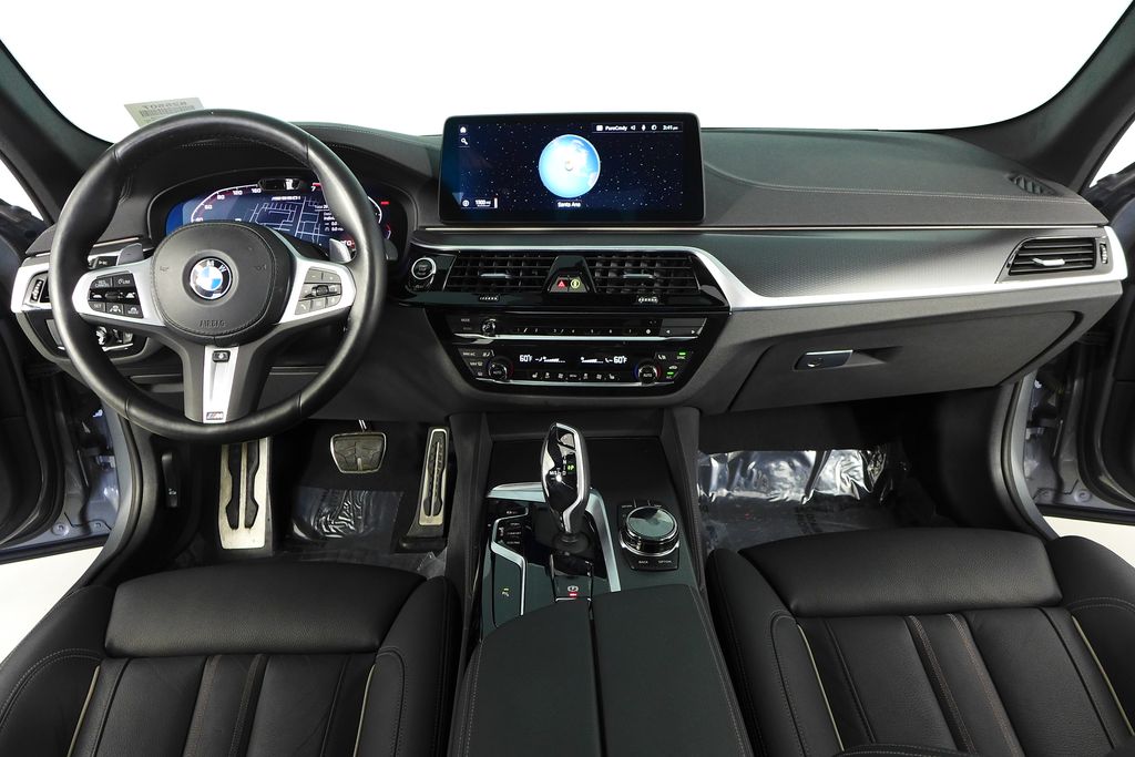 Thumbnail: 2023 BMW 5 Series - 25