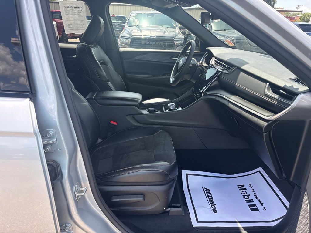 Used 2024 Jeep Grand Cherokee L SUV