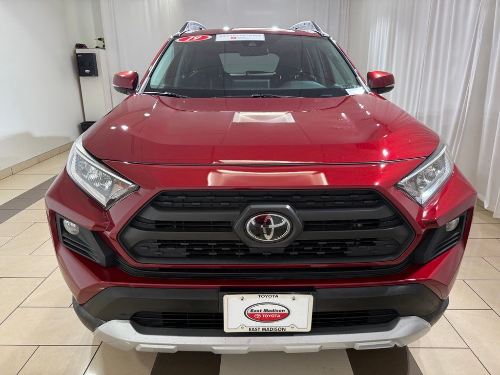 Thumbnail: 2019 Toyota RAV4 - 8