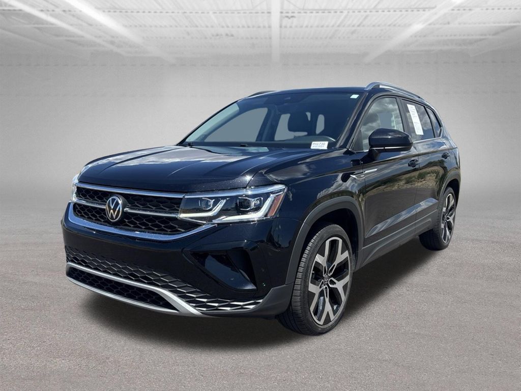  2022 Volkswagen Taos SEL 4Motion   